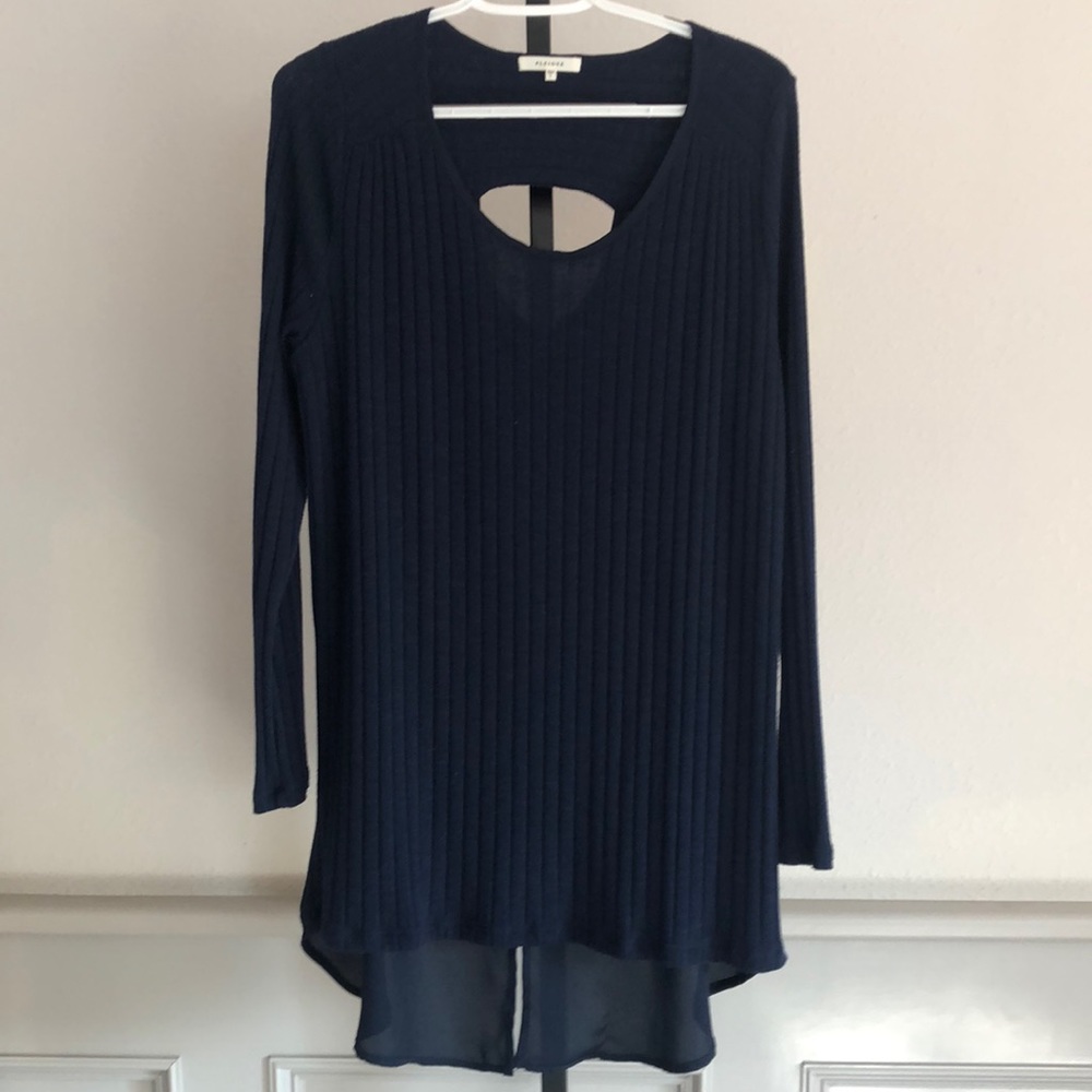 Pleione Size Large Sweater Top